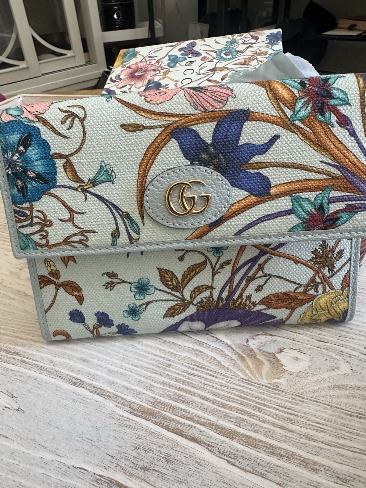 GUCCI flora Document Holder Or Wallet Limited Edition Perfect Condition