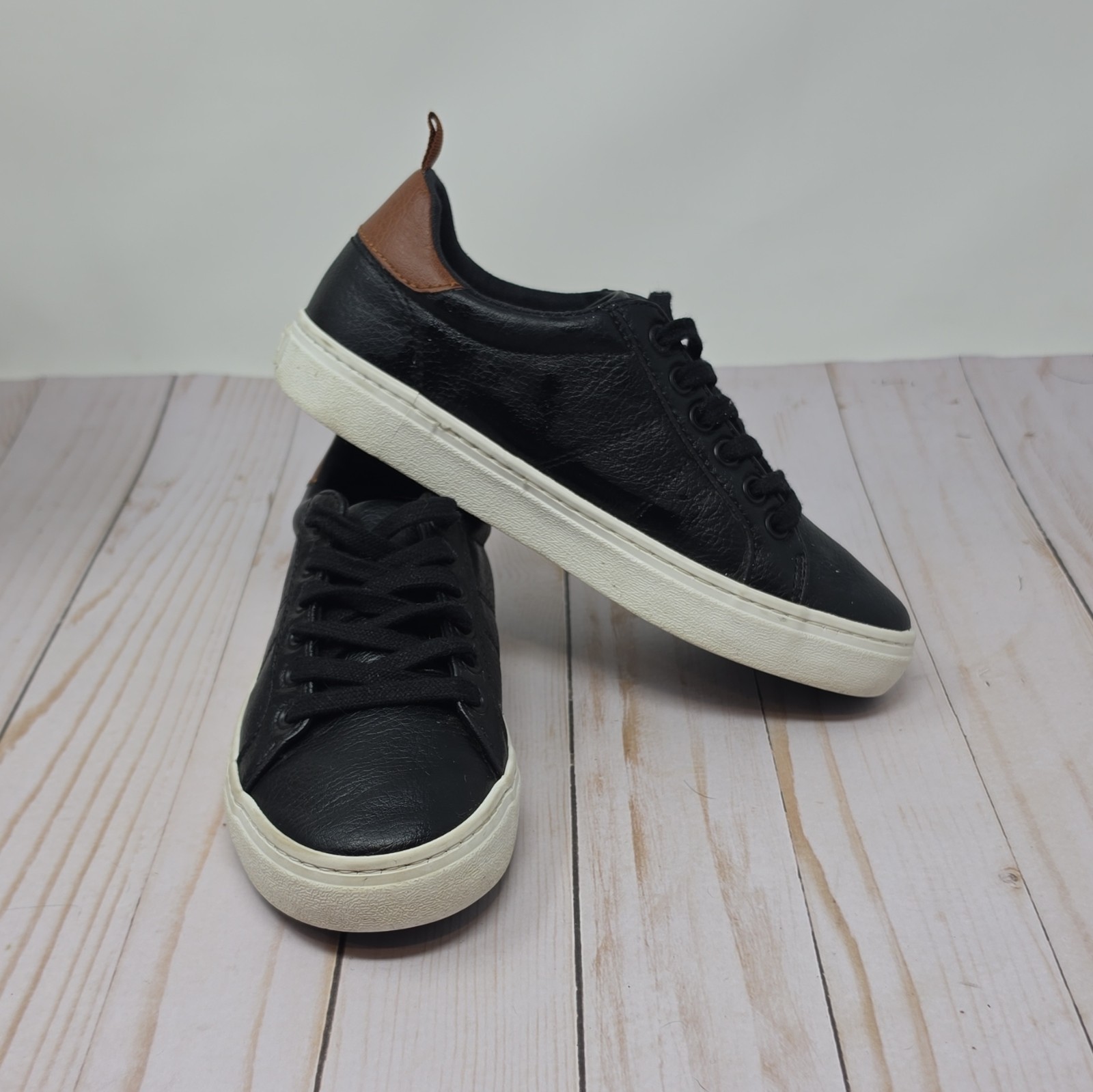 Old Navy Unisex Kids Faux Leather Low Top Lace-Up Sneakers Black/Brown US 2