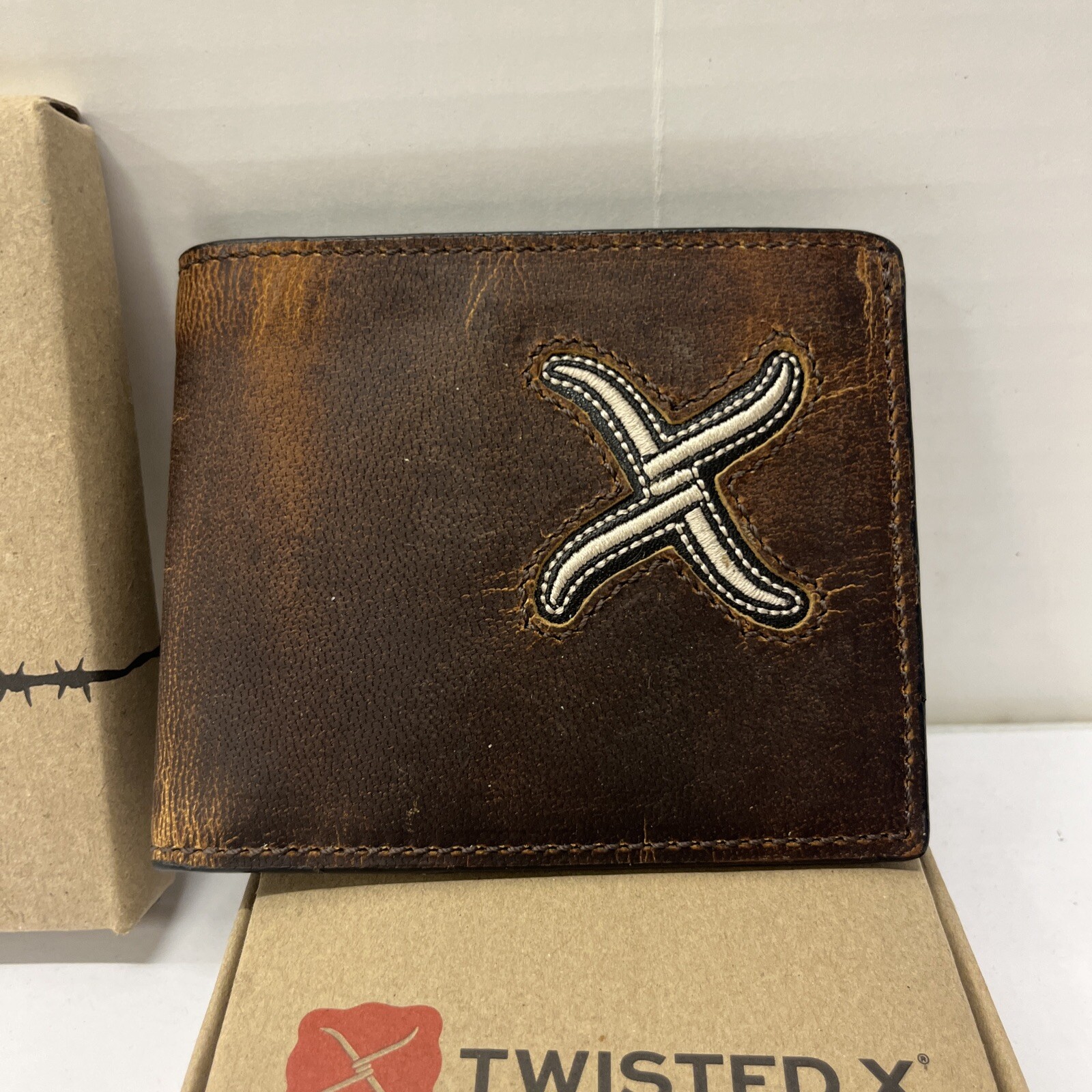 Twisted X Mens Distressed Leather Bifold Wallet