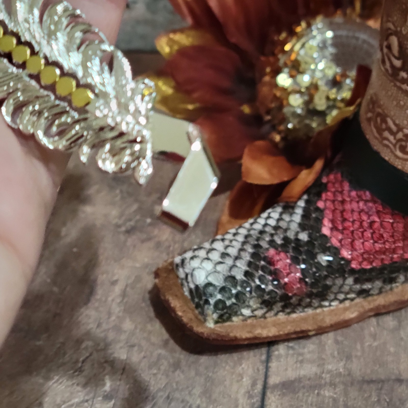 Silver Gold Hat Feather for Cowboy Hat Two Tone Pluma Gift Item