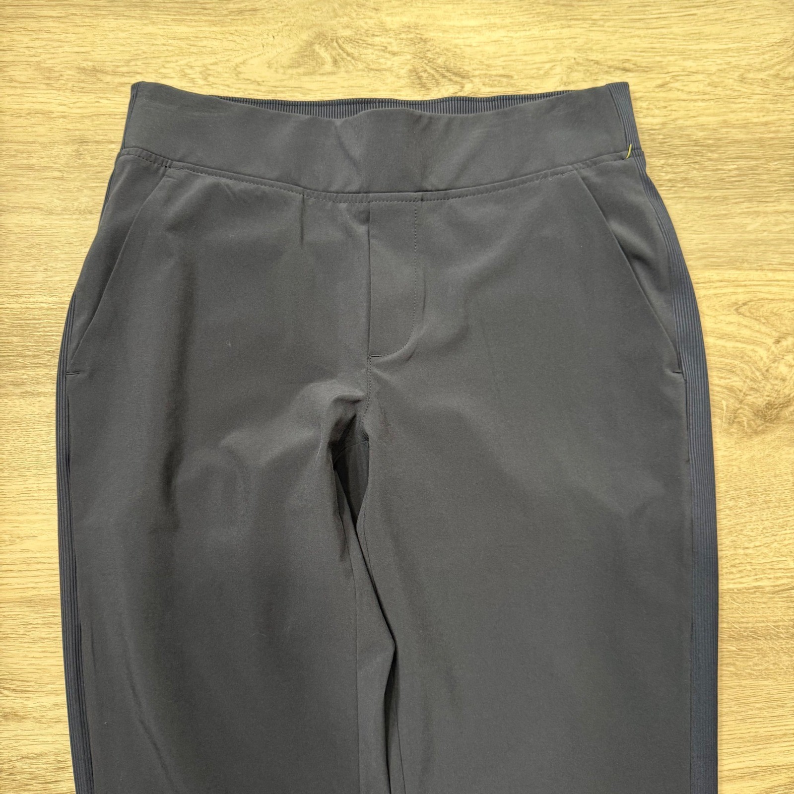 Athleta Navy Blue Jogger Pants Athletic Leisure Zip Pockets Size 2