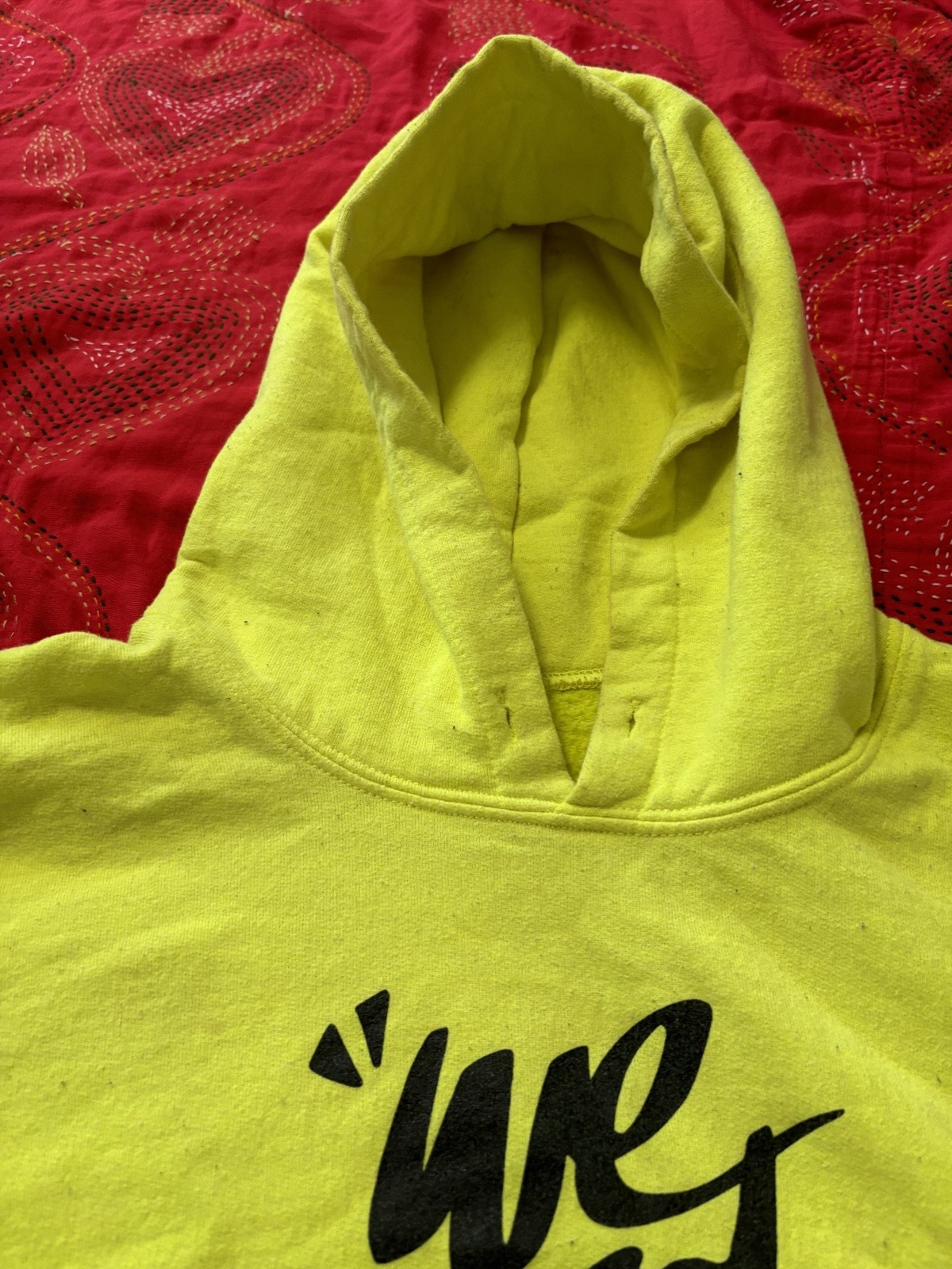 Ladies? We Got This Yellow Graphic Sweatshirt Street Casual Hoodie. Size X-large