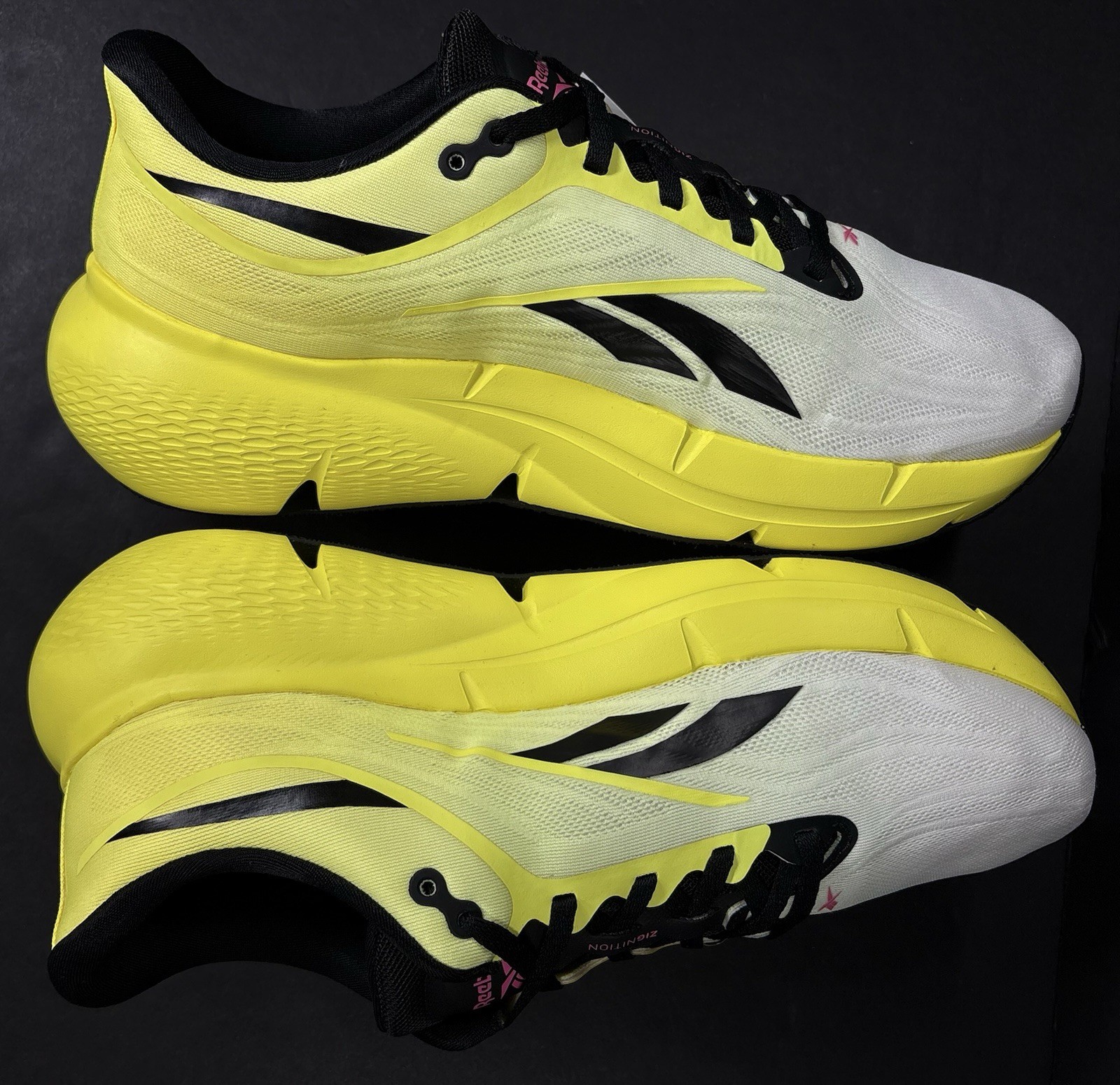 Reebok Zignition Electric Yellow Black Mens Size 9 Max Cushion Running Shoes