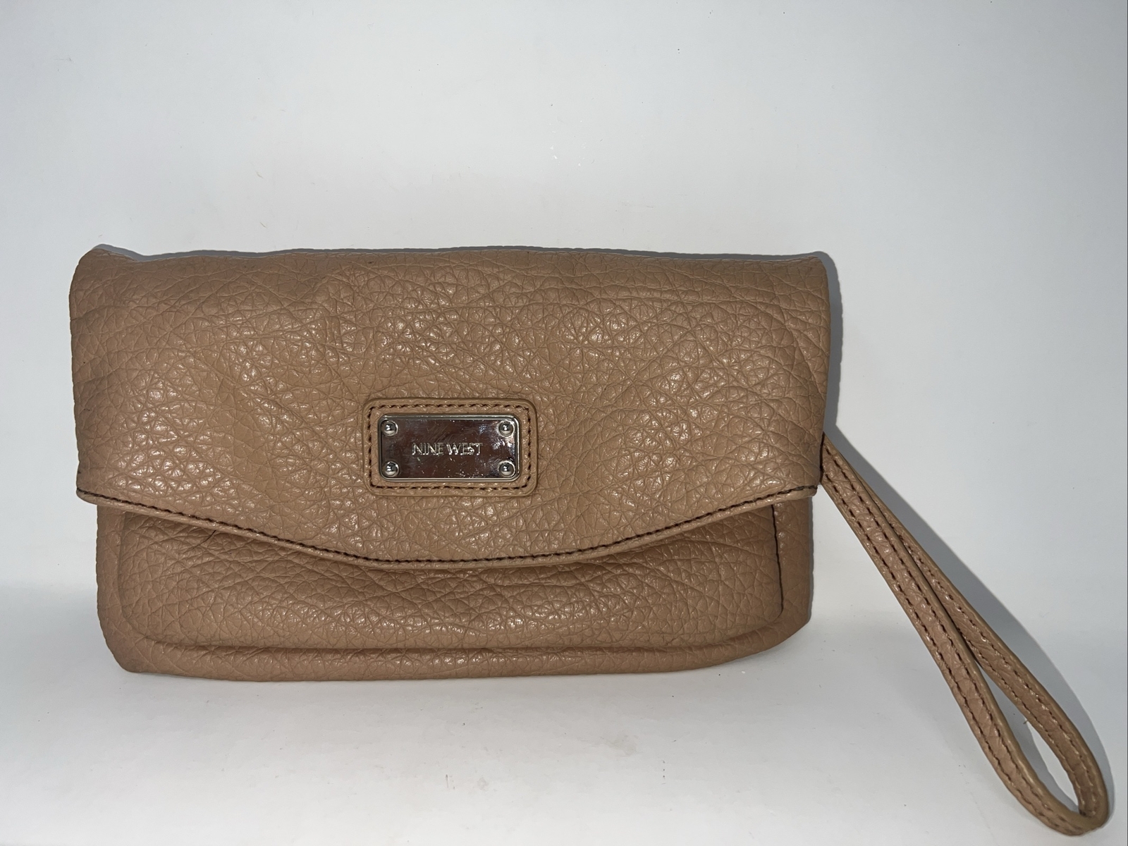 Nine West Clutch Purse Wristlet Small Button Closure Zipper Pockets Tan