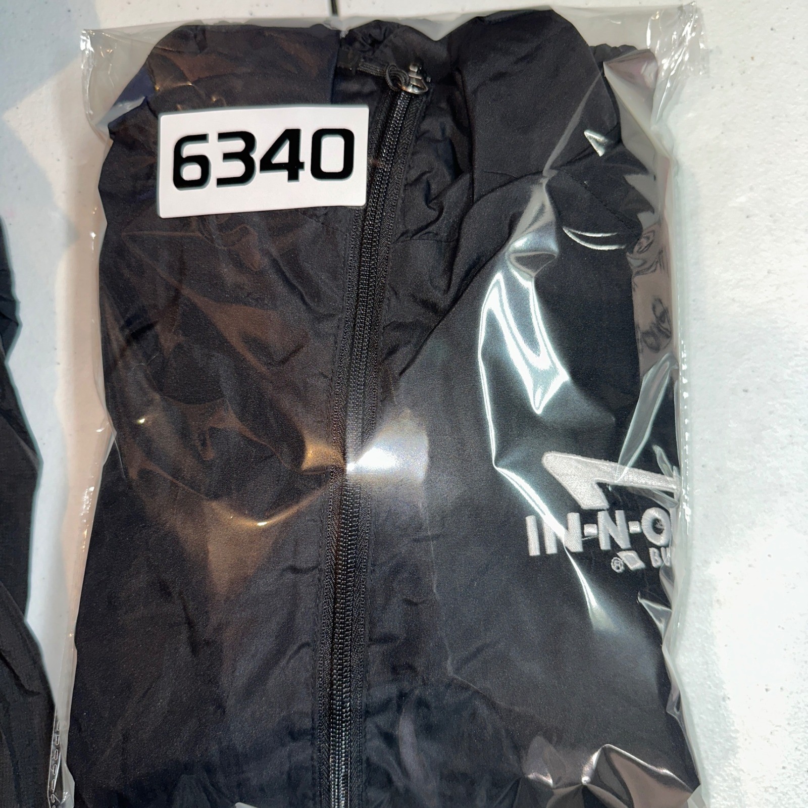 In-N-Out Burger Windbreaker Jacket Black Full Zip Employee Uniform Logo Mens L
