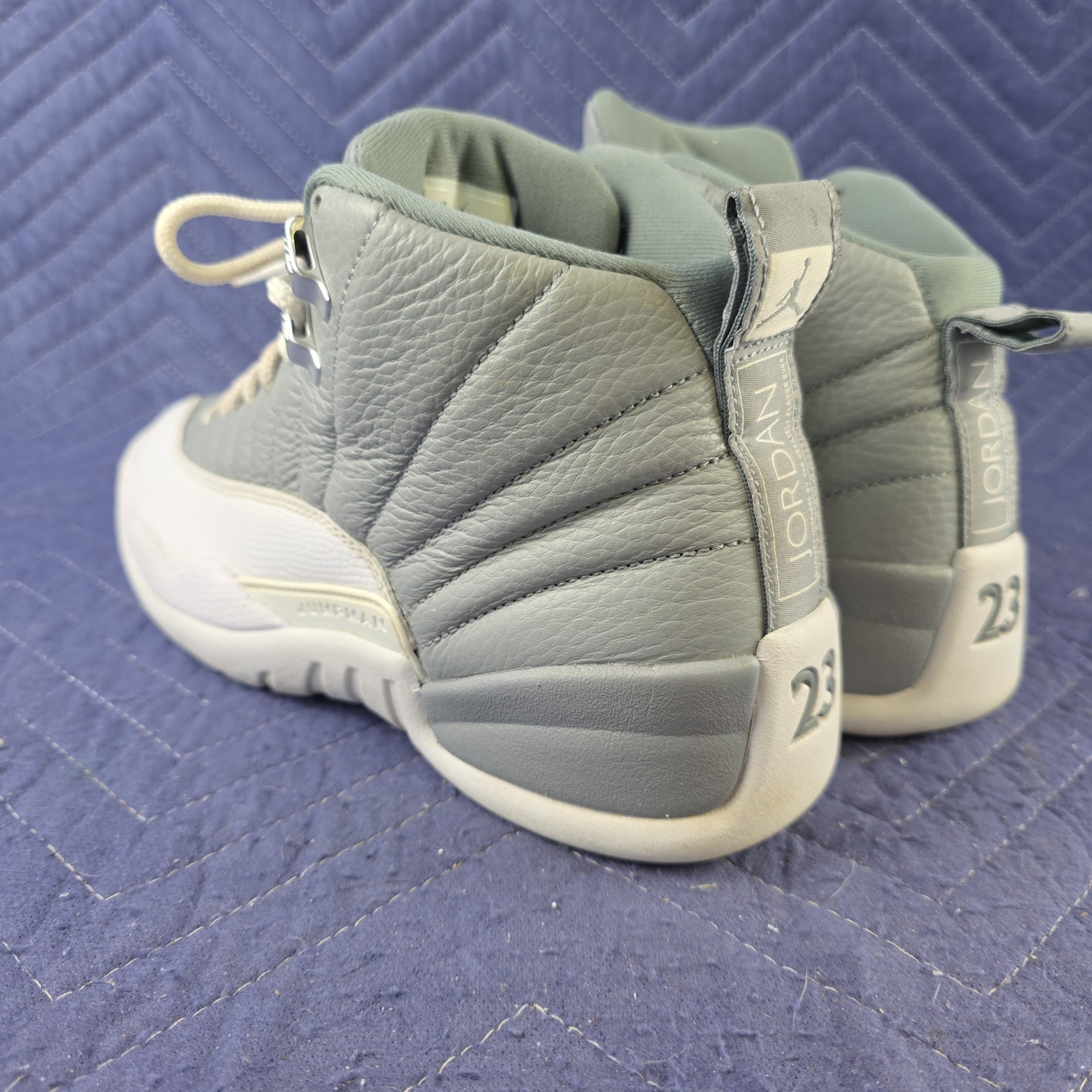 AIR JORDAN 12 RETRO “STEALTH” — MEN’S SIZE 9 • PRE‑OWNED • OG GRAY HEAT
