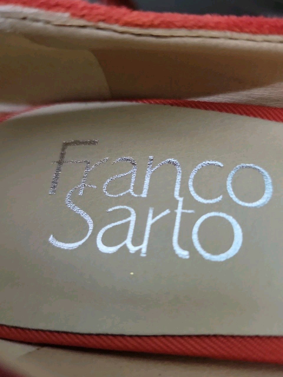 Women’s Red Suede Franco Sarto L-Donnie Kitten Heel Pumps Size 6.5 Gently Worn