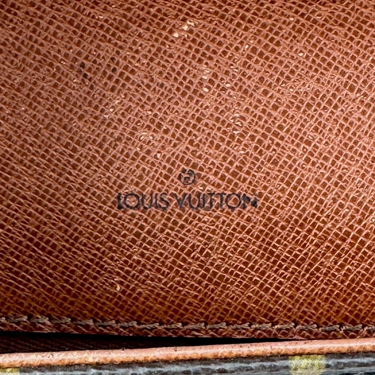Louis Vuitton Shanti Shoulder Bag Half Moon LV Leather Authentic