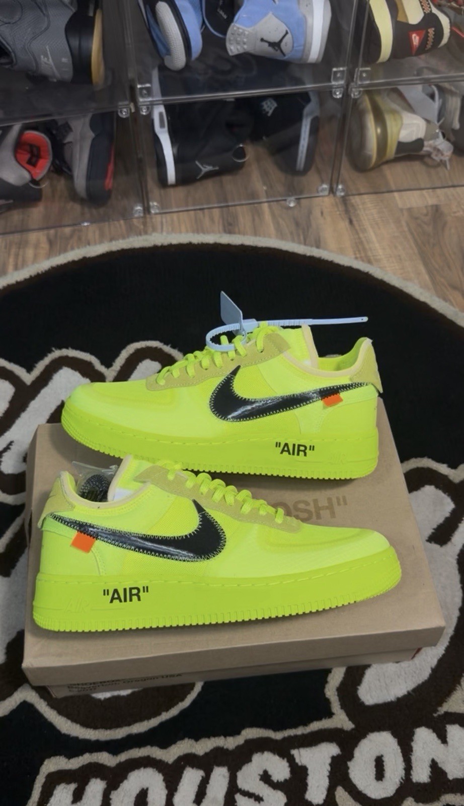 Off-White Air Force 1 Volt