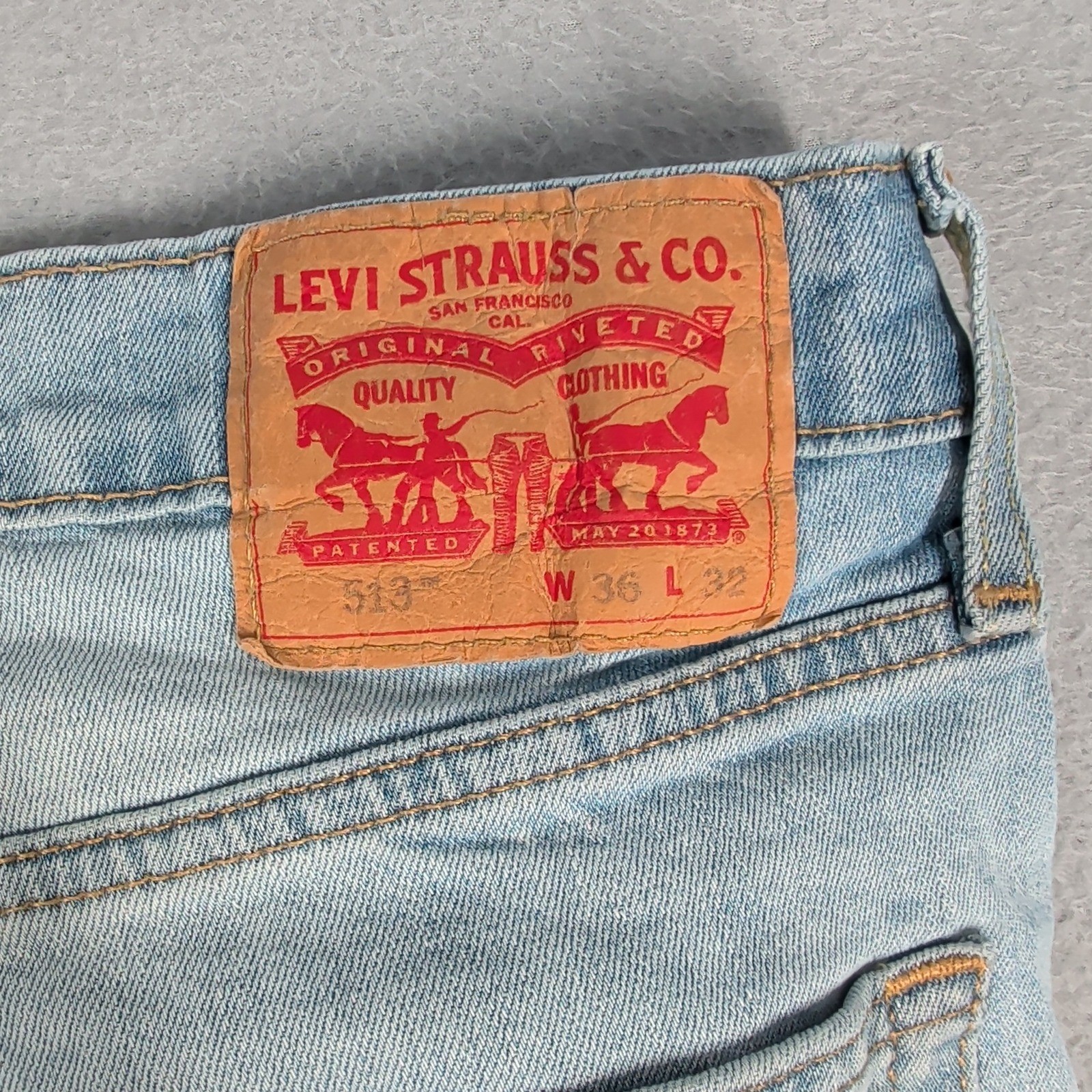Levi’s 513 Jeans Mens 36×32 Light Wash Slim Straight Denim Casual Everyday Wear