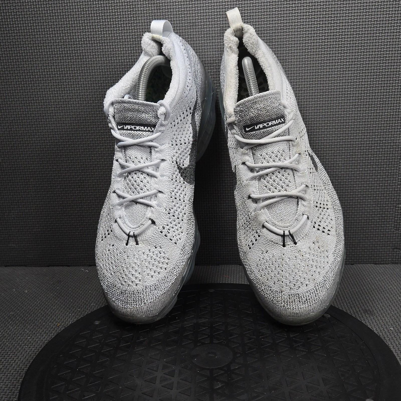 Nike Air VaporMax 2023 Flyknit Shoes Mens Size 11 Gray Low Sneakers DV1678-004
