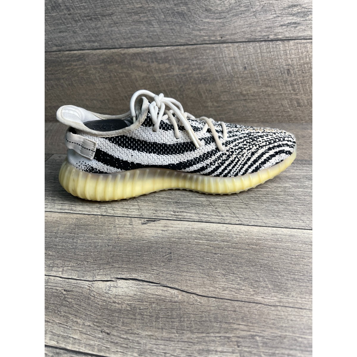 Adidas Yeezy Boost 350 V2 CP9654 Men 11 Running Shoes White Zebra Print Sneakers