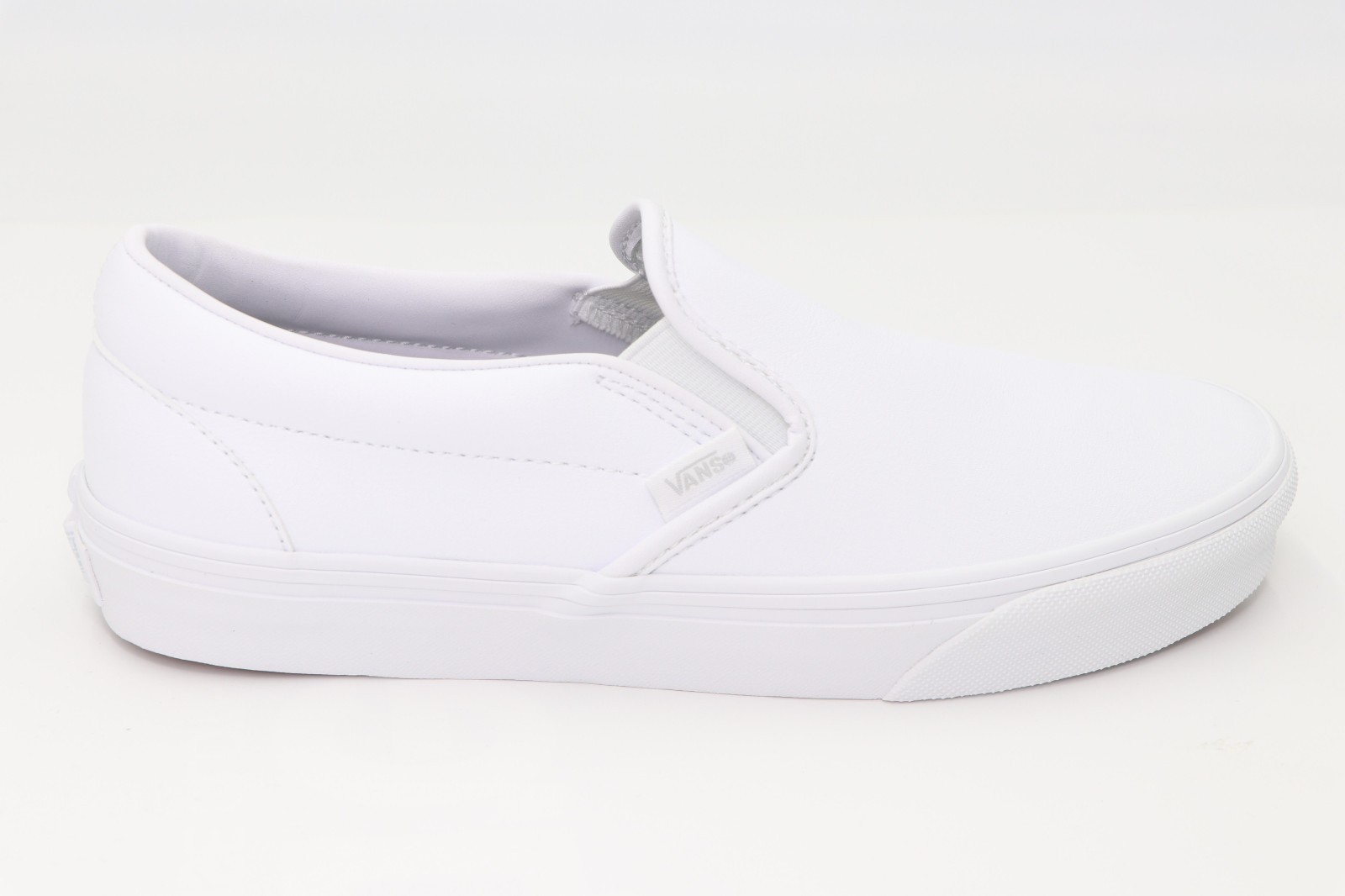 Vans Unisex Adult CLASSIC SLIPON Leather Shoes | (Classic Tumble) True White