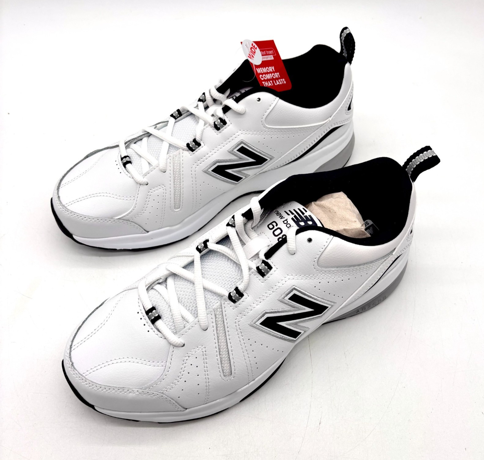 New Balance Men’s White/Navy 608v5 Shoes Size 11.5 6E