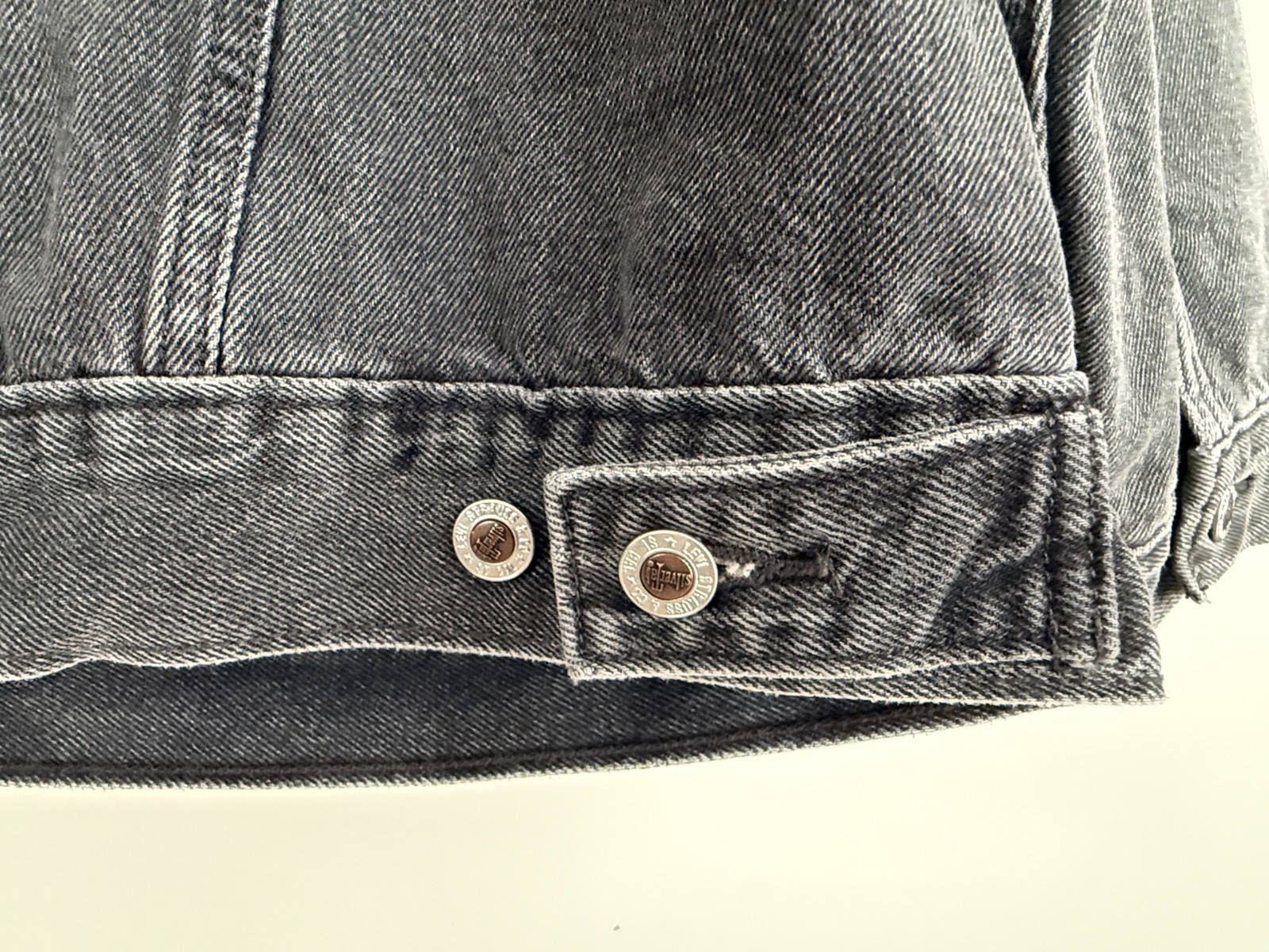 VTG 90s Levis SilverTab Mens Loose Fit Denim Trucker Jacket Washed Black XL