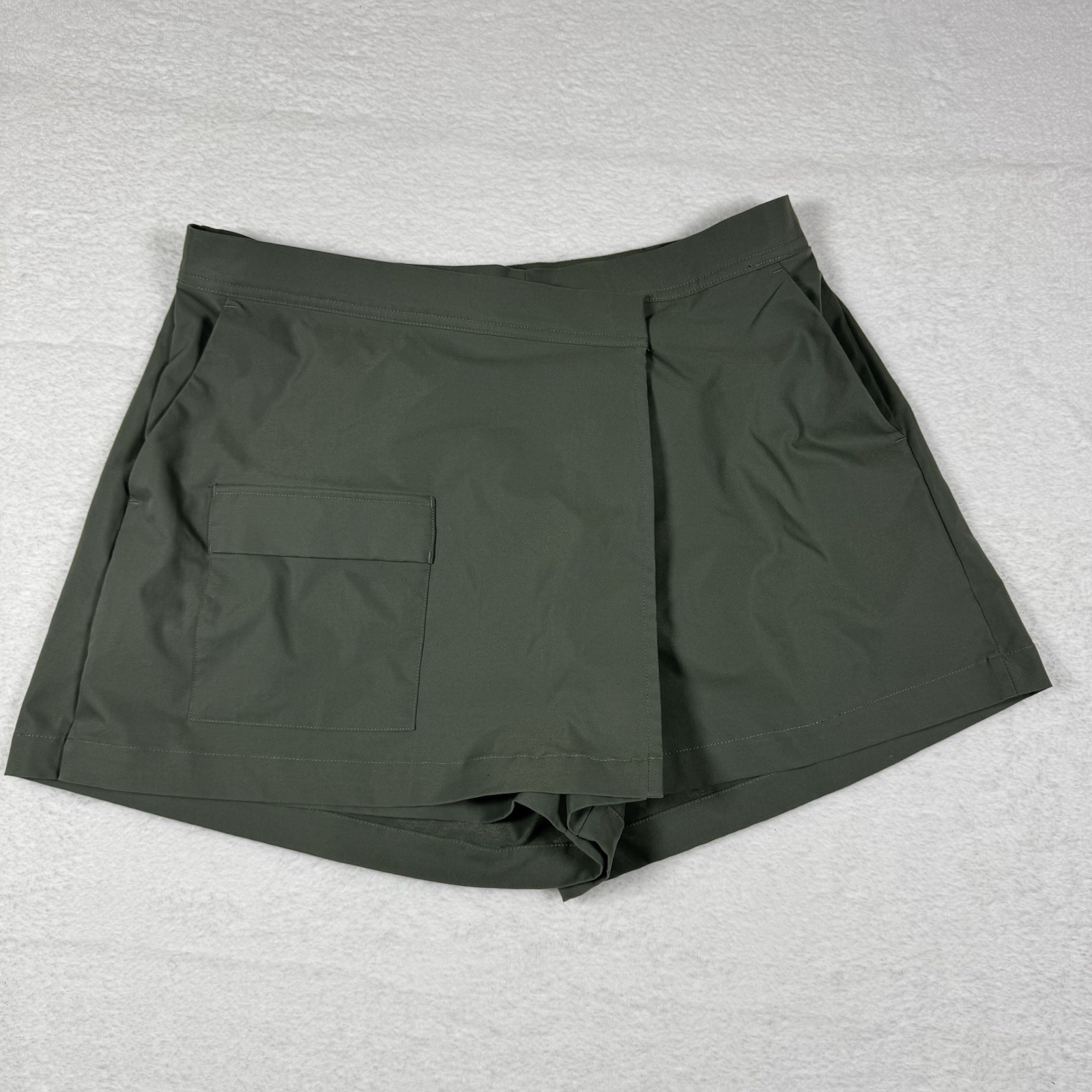 Avia Women’s Hike Skort 2 1/2” with Built-In Shorts Green Size L (12-14) EUC🔥