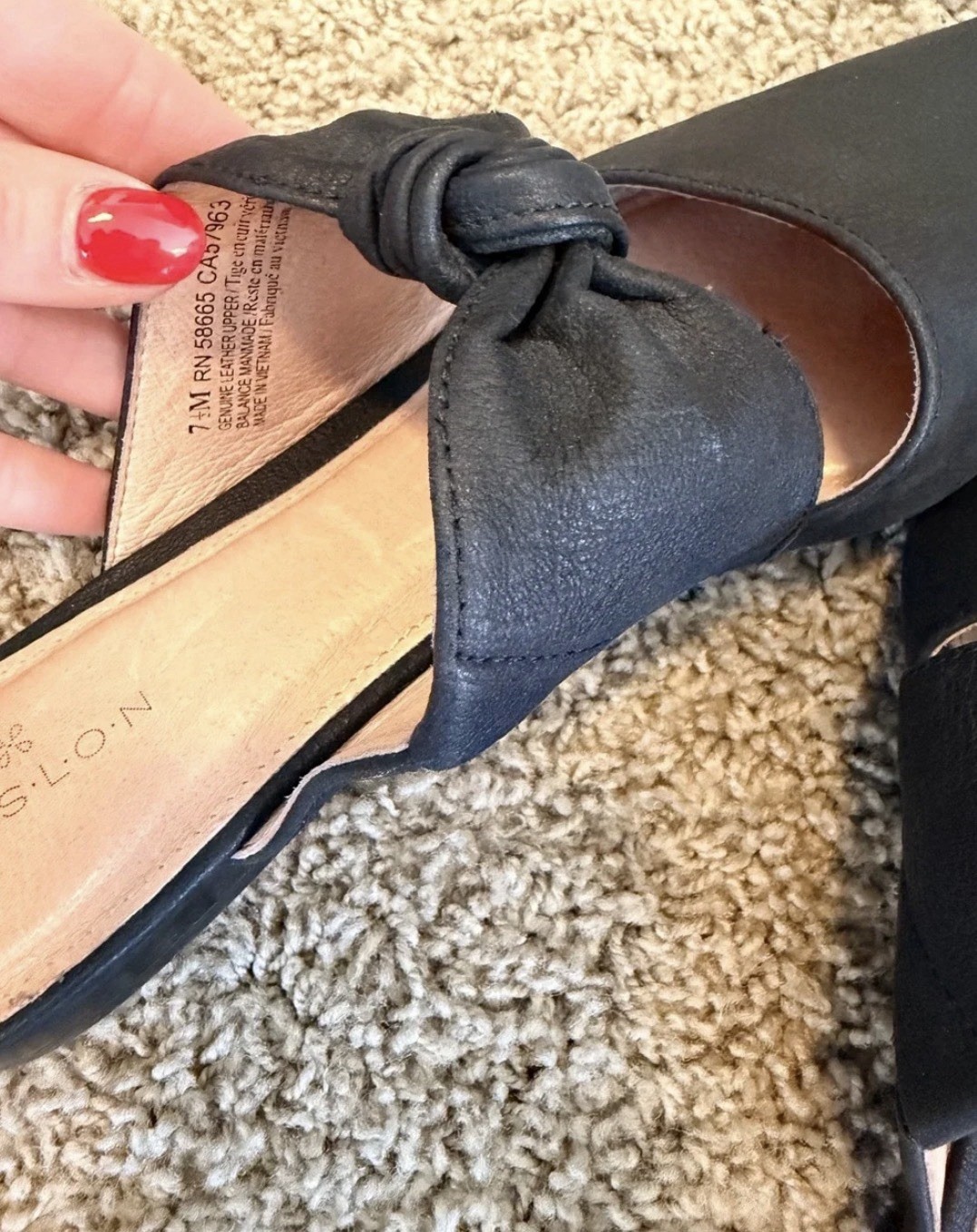 Caslon Luke Black Suede Knotted Flat Mules Size 7 1/2