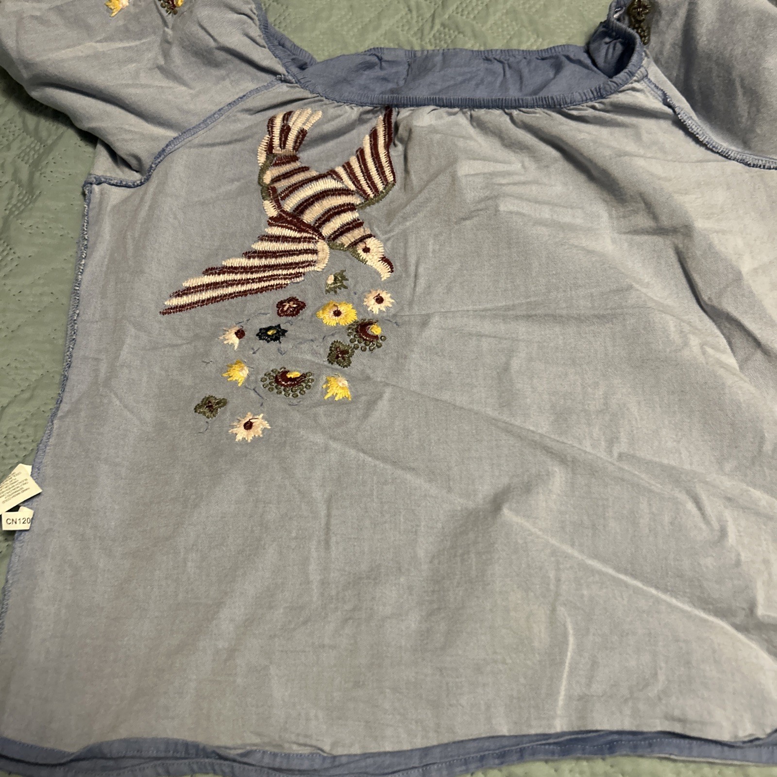 7TH AVENUE NEW YORK & COMPANY DESIGN STUDIO blue top with embroidery Size Small