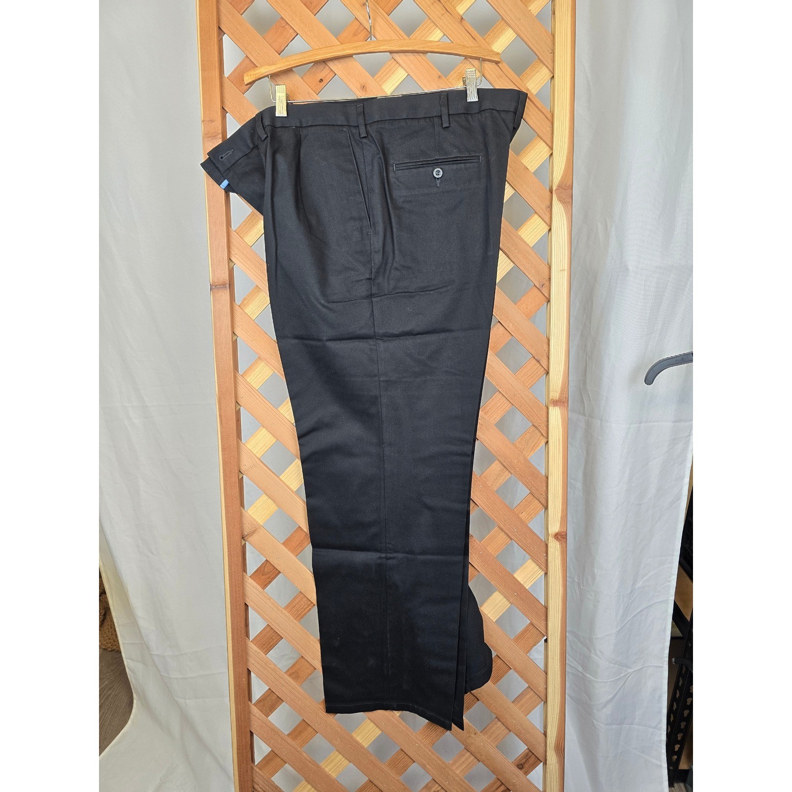 Dockers Signature Khaki Pants Mens 40×32 Black Pleated Classic Fit – New