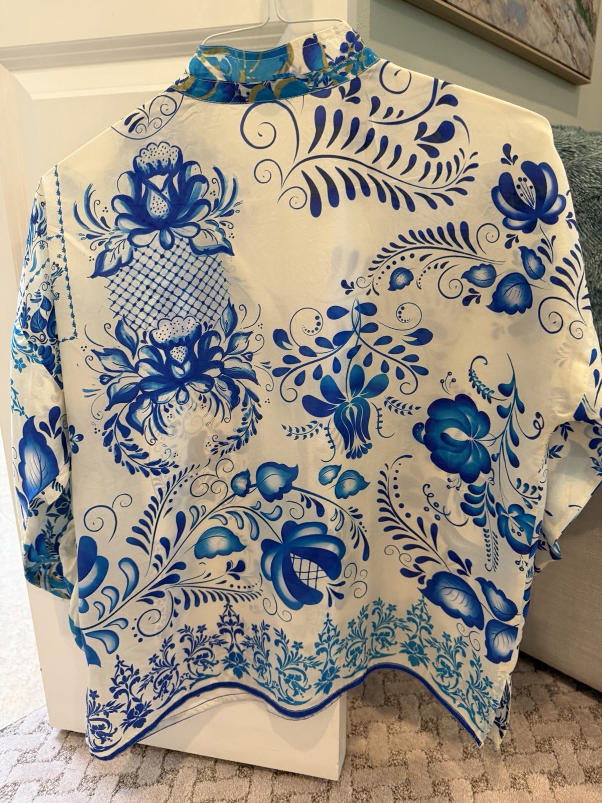 Johnny Was XS White/Blue Floral Collared Long Sleeve Silk Chiffon Tunic Top