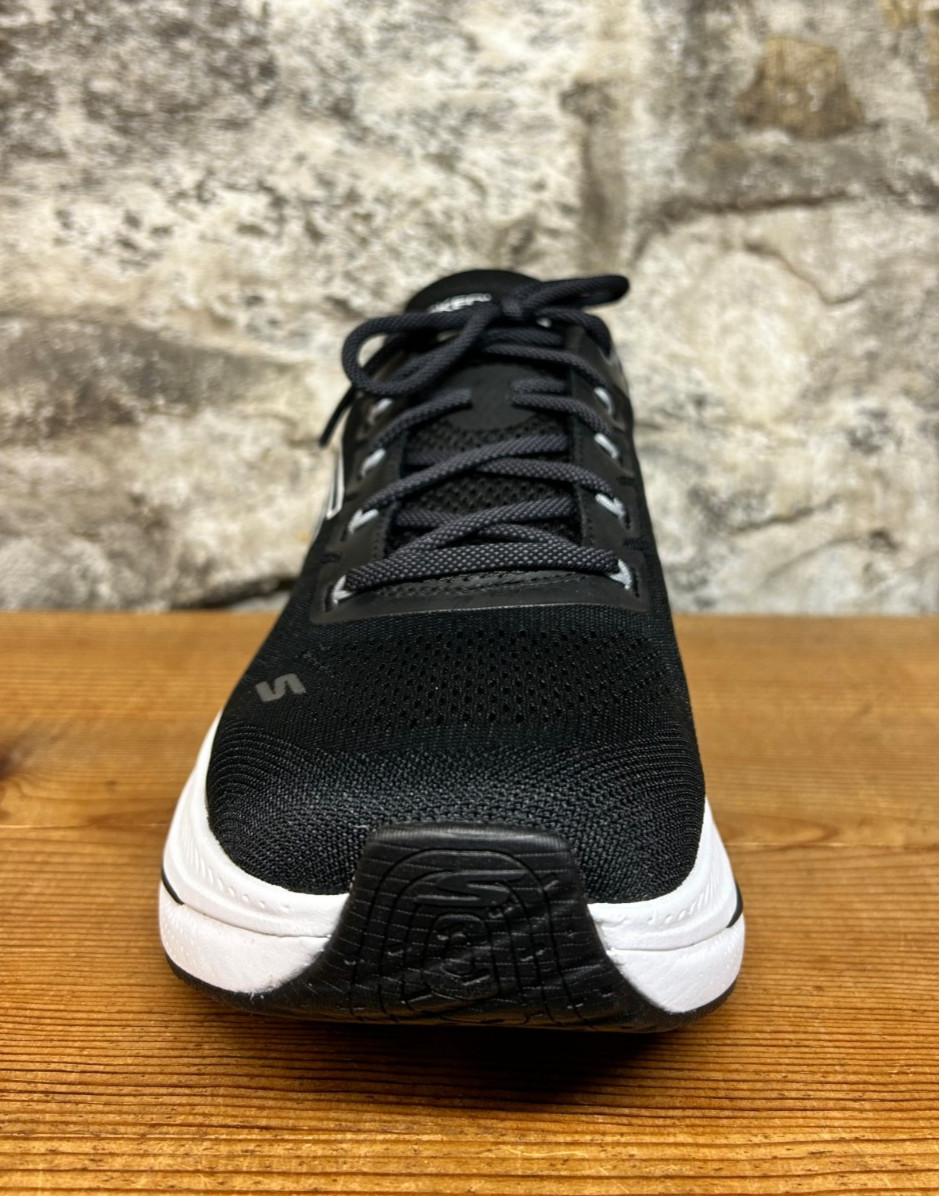 Skechers Max Cushioning Propulsion 220509 Black/White Running New In Box
