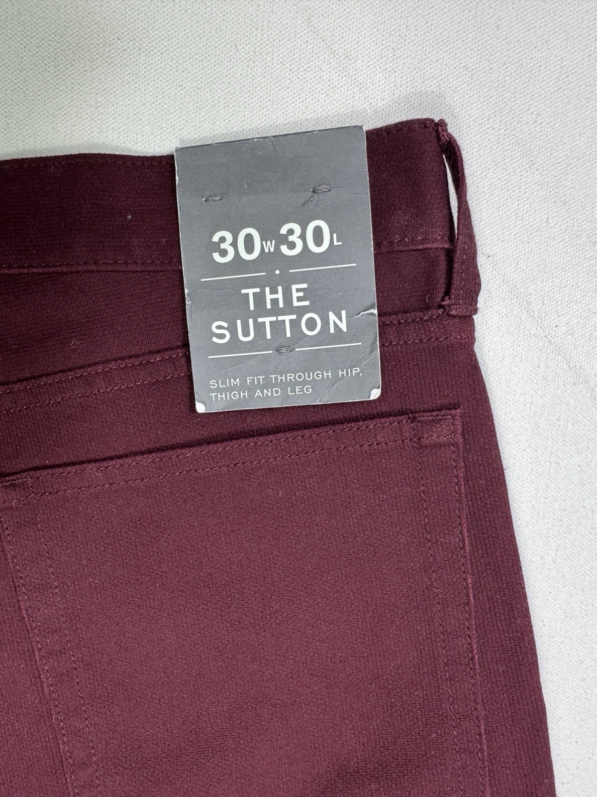 J Crew The Sutton Men’s 30×30 (30×29) NWT Maroon Chino Pants Slim Fit Modern