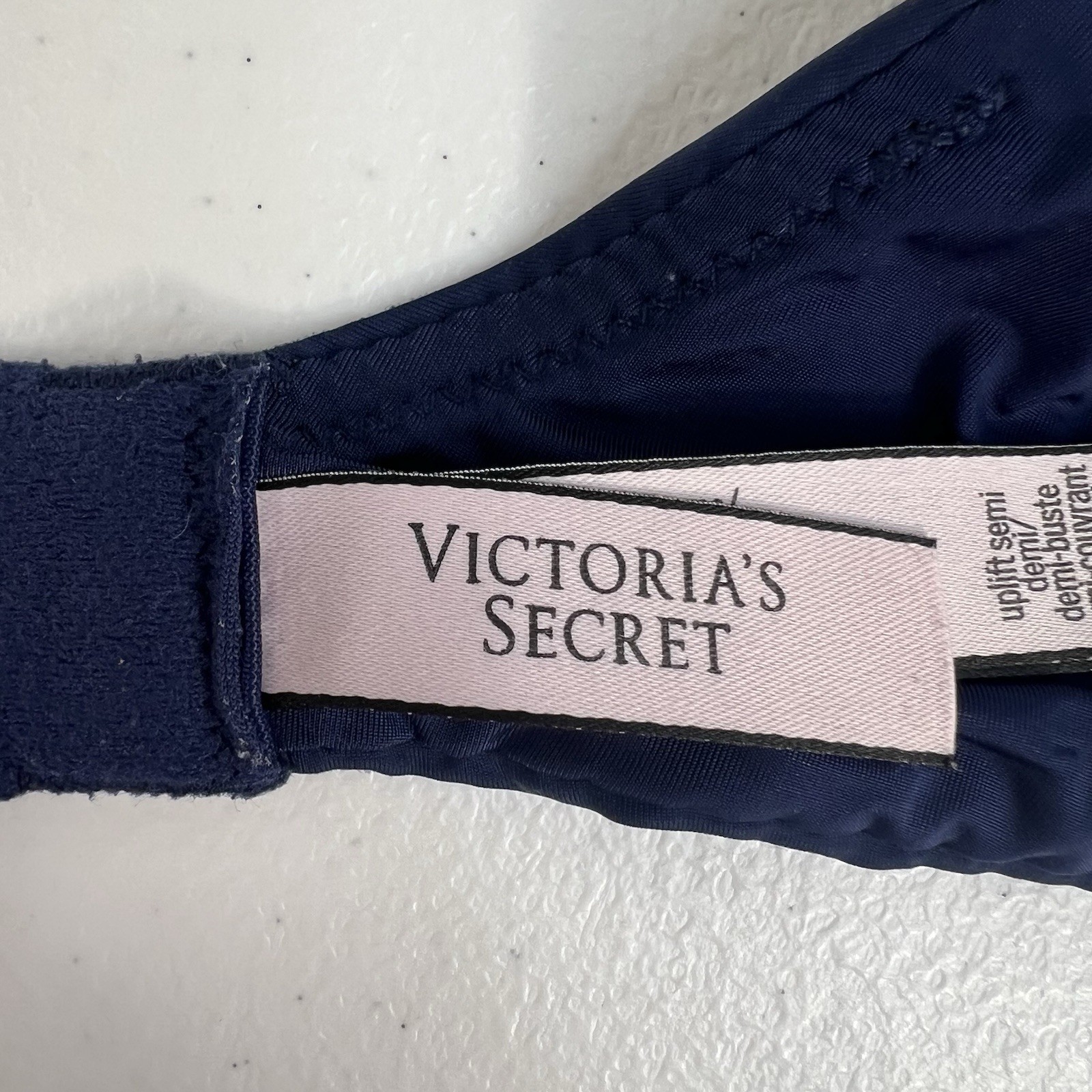 Victoria’s Secret 32D Bra Uplift Semi Demi Push-Up Underwire Multiway Straps
