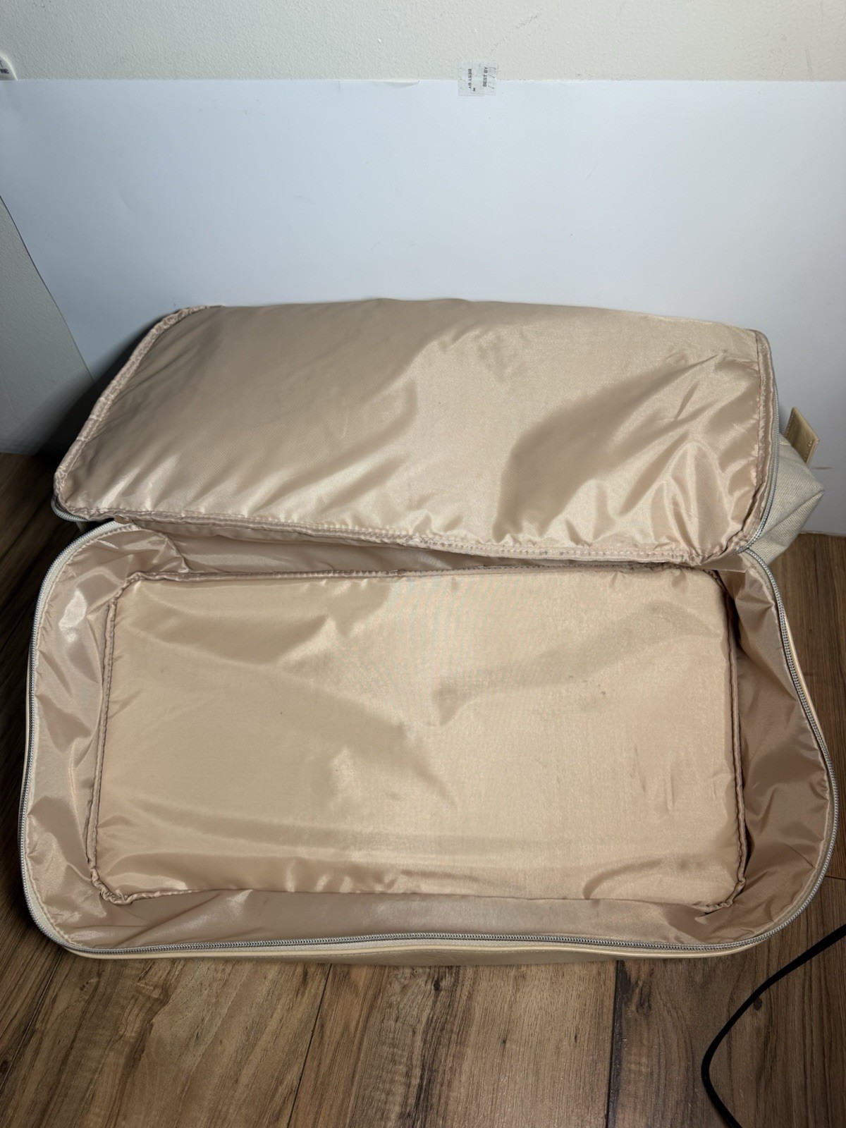 BEIS The Weekender Bag – In Tan And Beige Pre Owned – Good Conditions 19”x14”x10