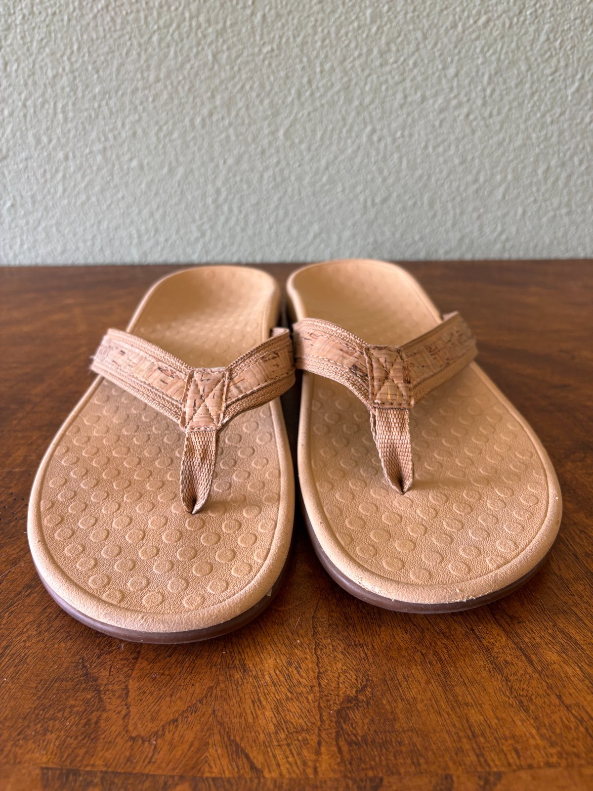 Womens Vionic Tide II Gold Cork Toe Post Sandal Flip Flop – Size 9