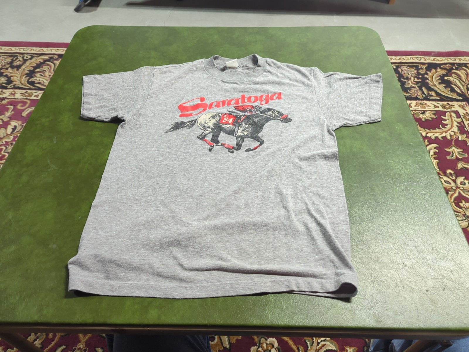 RARE VINTAGE 1984: Saratoga Race Course Horse Racing Gray T-Shirt L Small Hole