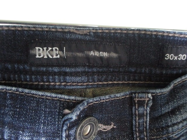 Buckle BKE Aiden Jeans Mens 30×30 Blue Boot Cut Bootcut Medium Dark
