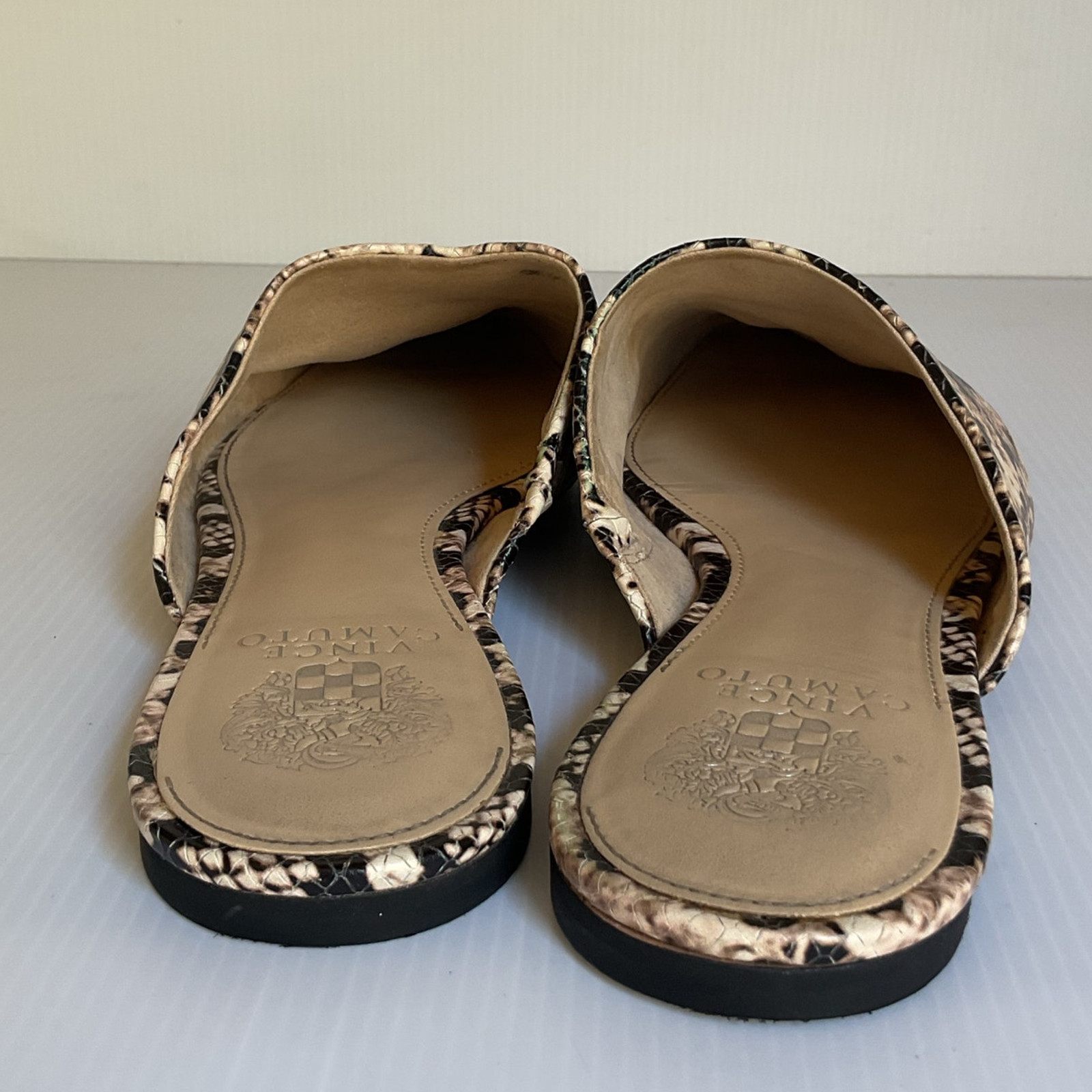 Vince Camuto Women’s Snake Print Leather Mules Size 9 Office Chic Trendy mules