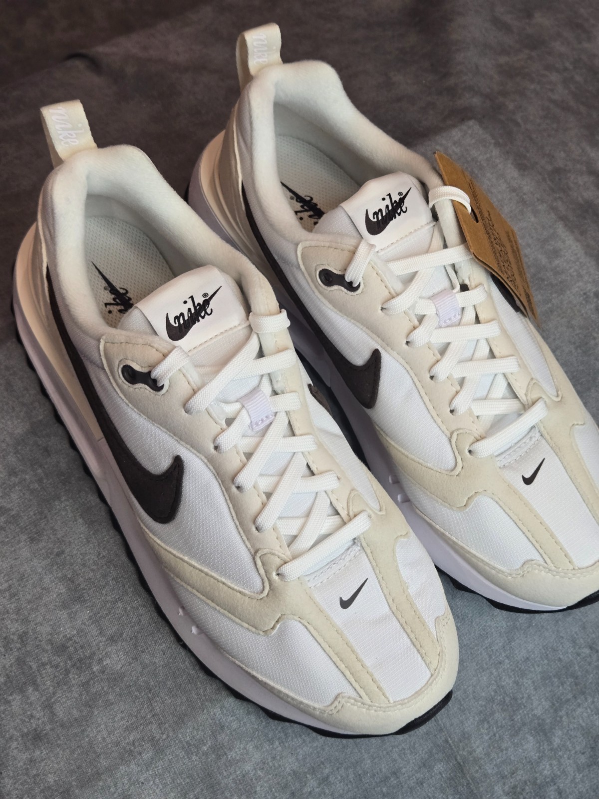 Nike Air Max Dawn Phantom Baroque Brown Women’s 8 / 6.5M Style# DC4068-102