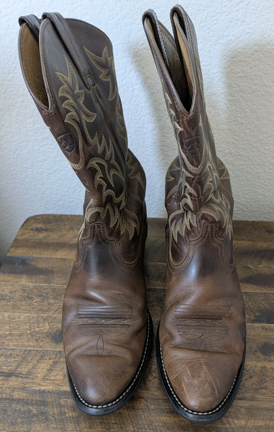Ariat Men’s Heritage R Toe Western Boots – Style 10002204