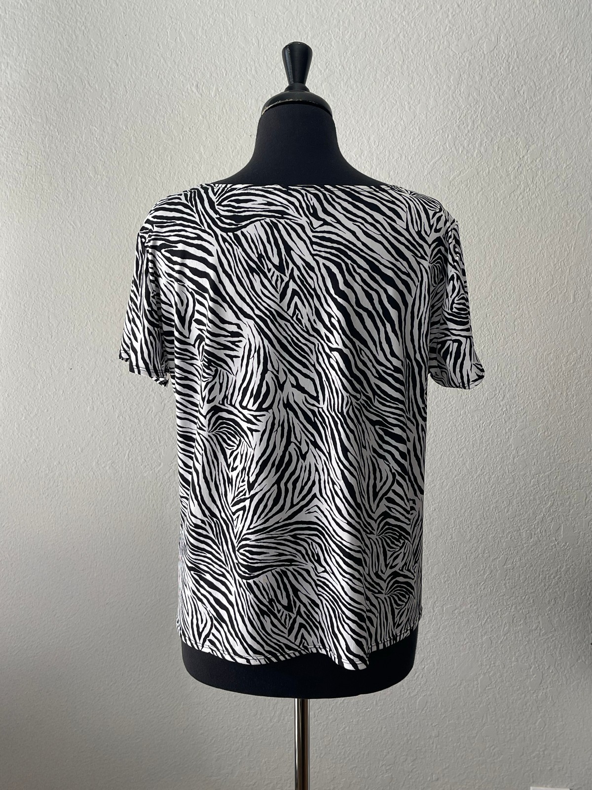 Notations XL Zebra Print Blouse Black White Scoop Neck Stretch Short Sleeve Top