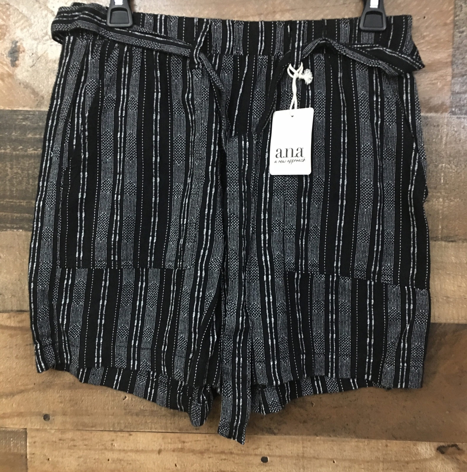 NWT a.n.a. Linen Blend Shorts Women Small High Waist Beach Coastal Nautical Boho