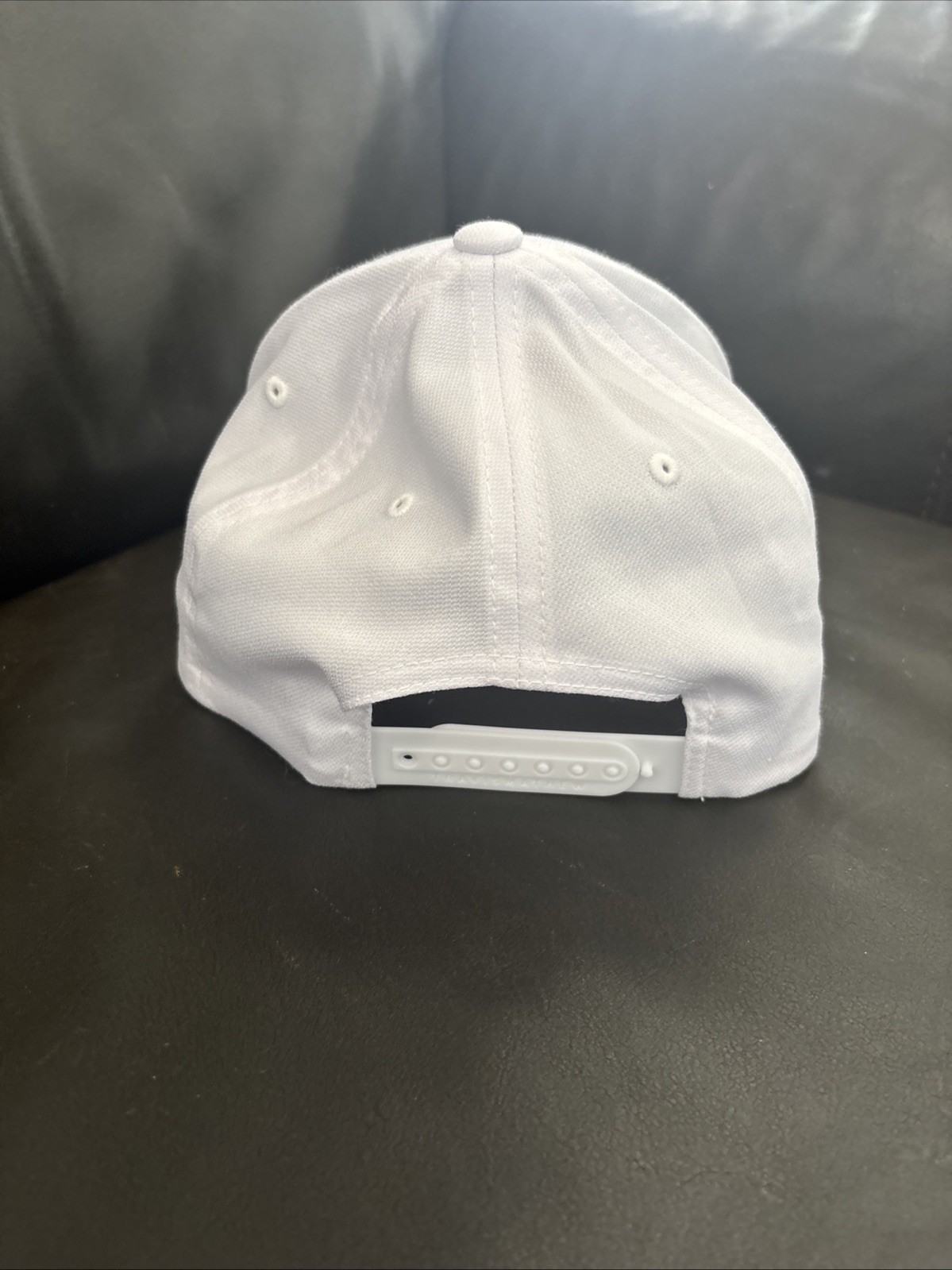 FlexFit Cap Tech 110 Snapback Hat Men’s Popstroke Nashville White NWT NEW