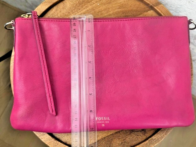 Fossil Sydney Crossbody Bag Adjustable Purse Clutch Fuchsia Hot Pink Leather