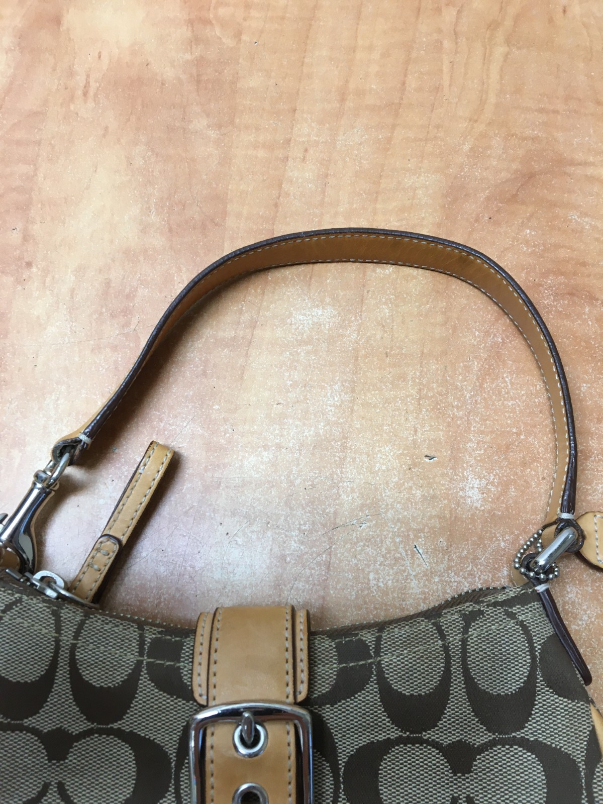 Coach Tan Demi Buckle Small Purse Logo Magnetic H3U-6362