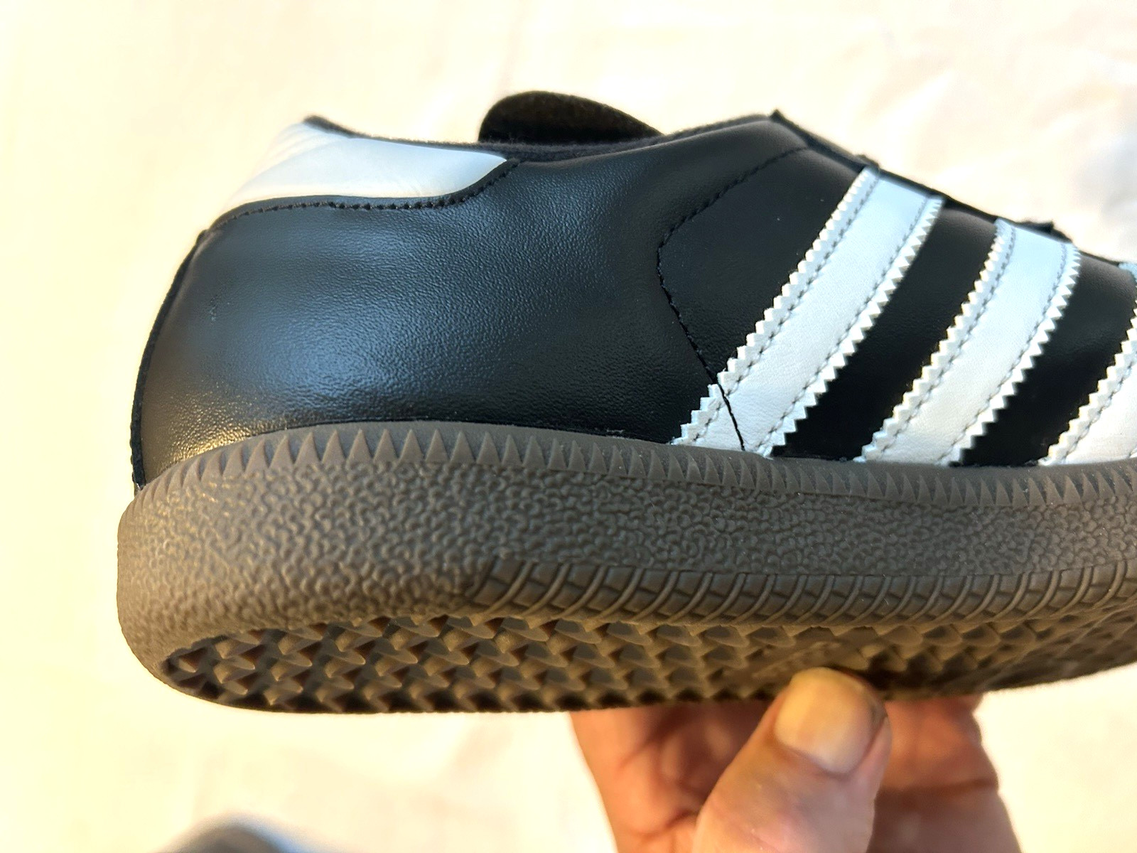 Adidas Samba Classic – Black/White/Black Men’s 7 NWOB