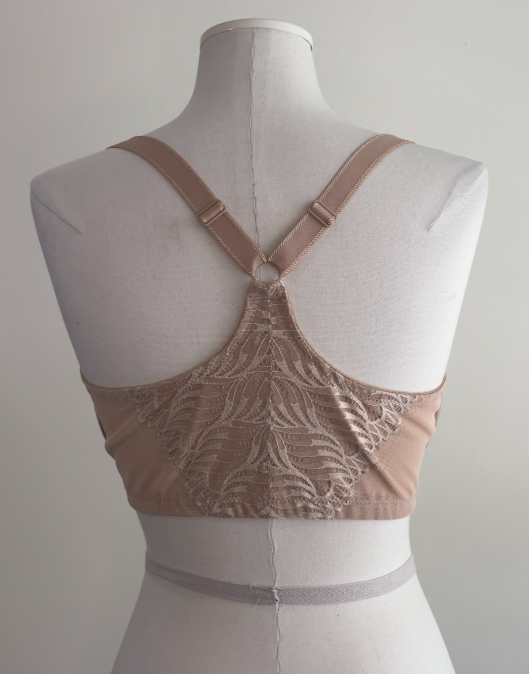 Glamorise Bra Wonder Wire Front Closure T-Back Beige 38DD Comfort 1246