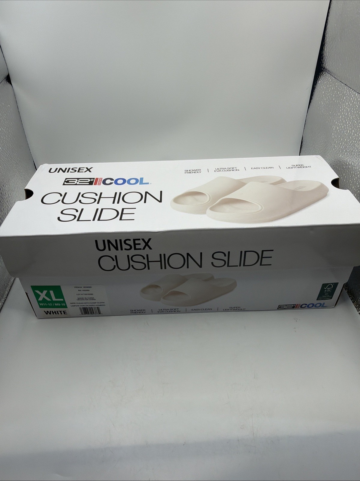 32 Degree Cool Cushion Slide, Wear anywhere, X-Large White. W 11-13, M 9-10