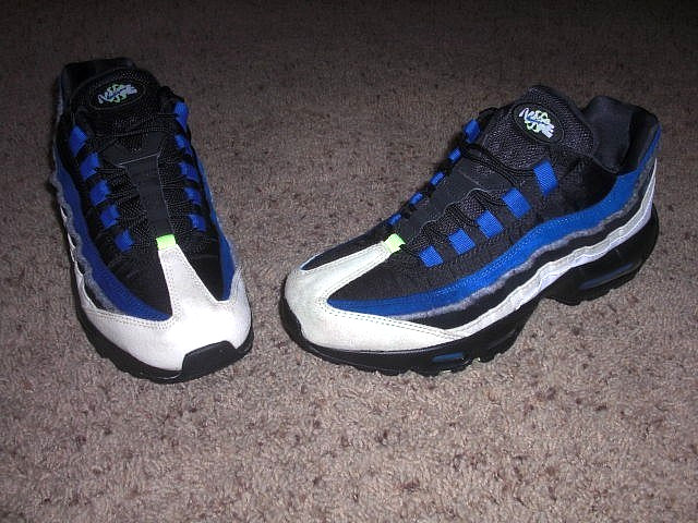 Nike Air Max 95 SE Sneakers Black Leather Double Swoosh Mens US 9.5 (DQ0268-001)