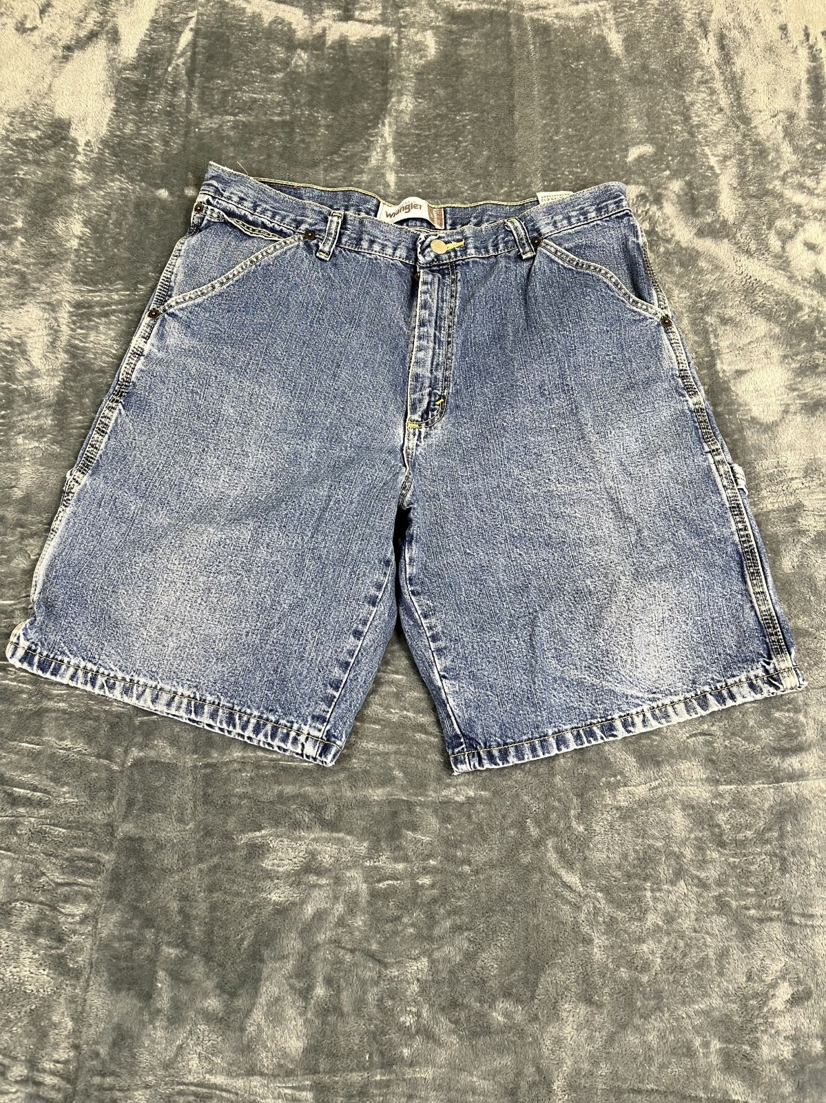 Genuine Wrangler Carpenter Fit Denim Shorts 33 Blue Mens Pre-Owned