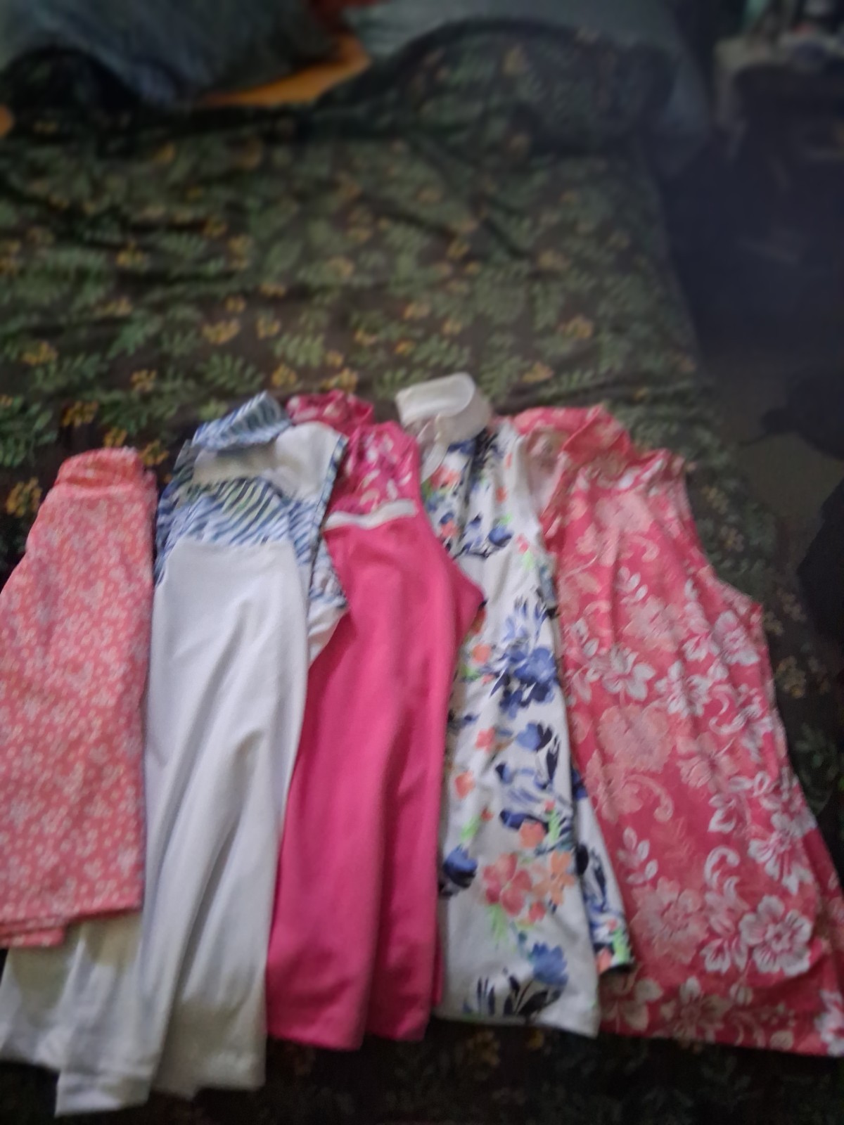 Women Athletic Lot Of 4 Tops & Skort Hot Pink Blue White Great Condition