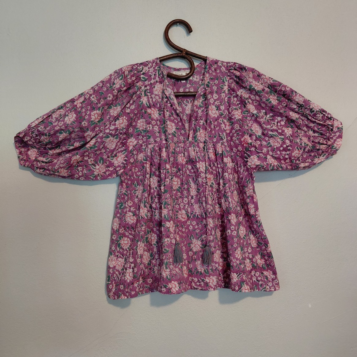 Mille Resort & Travel Purple Floral Puff Sleeve Boho Tie Neck Gauzy Top