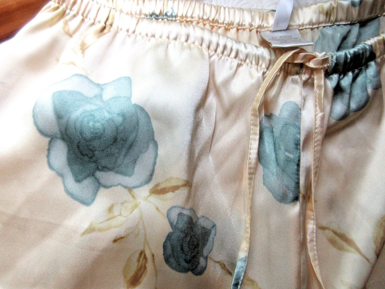 JONES NEW YORK SIZ M SILKY SLEEP SET SLVLESS TOP + BOTTOMS SRI LANKA RICH FLORAL