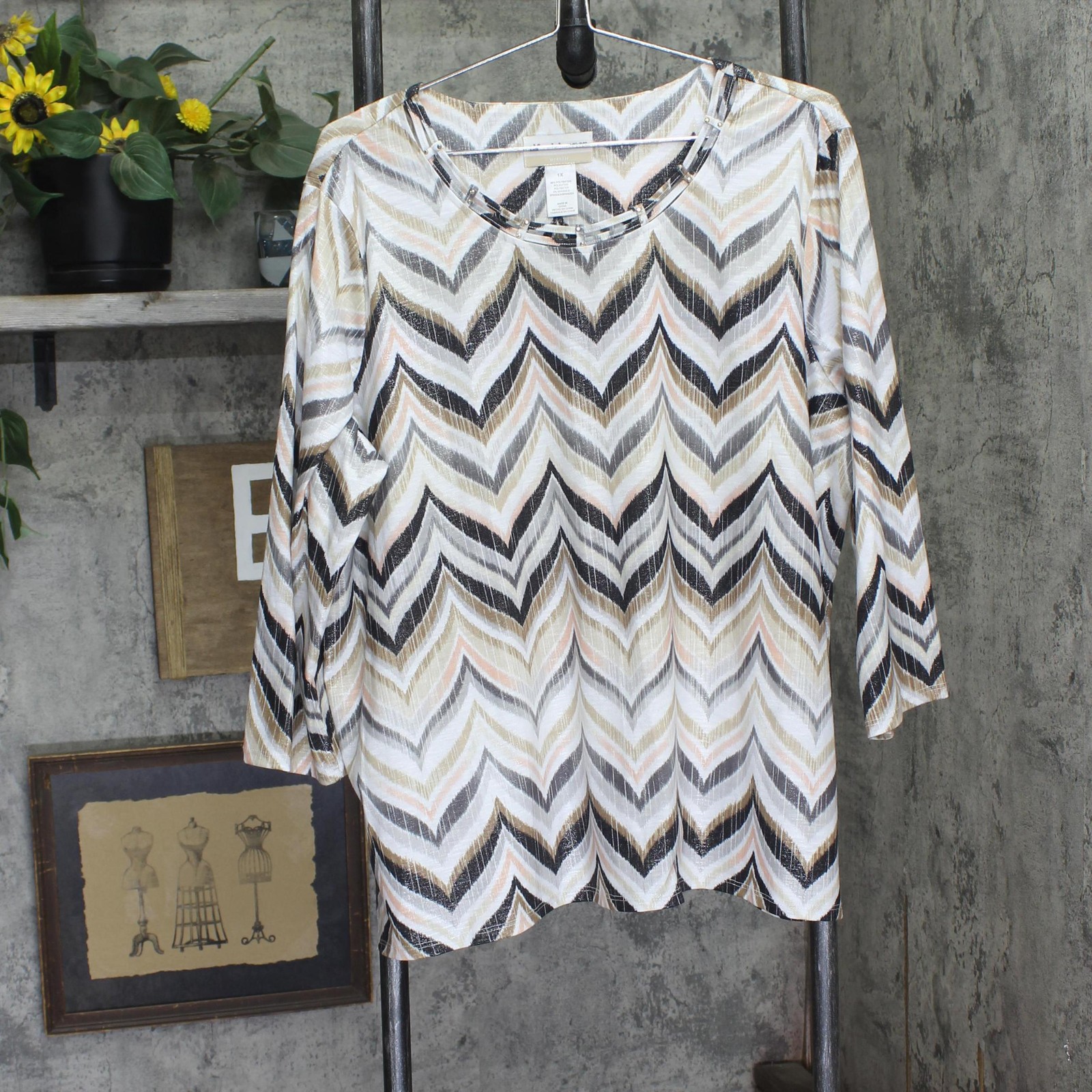 Alfred Dunner Shimmer Neck Accent Chevron Blouse Top Black Multi 1X