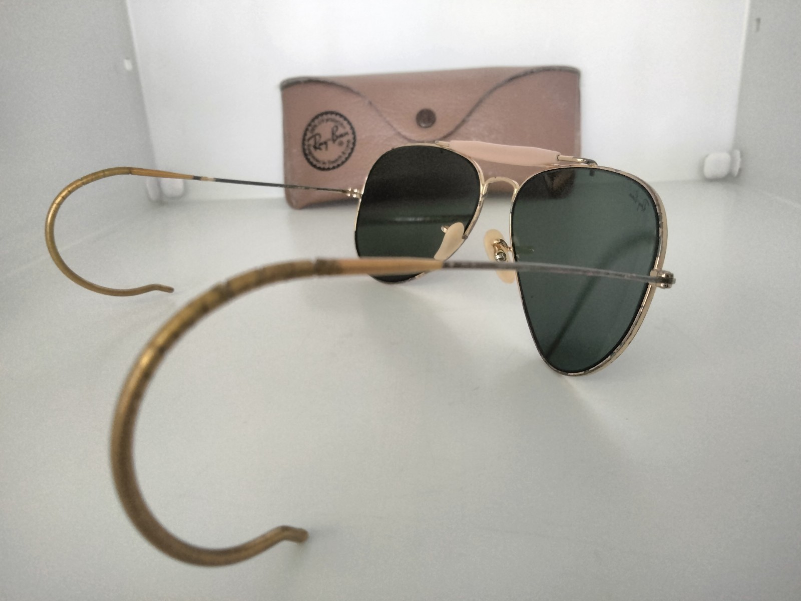 Ray Ban Aviator sunglasses 58 14 *Frames Show Wear Also some Lens Scratches