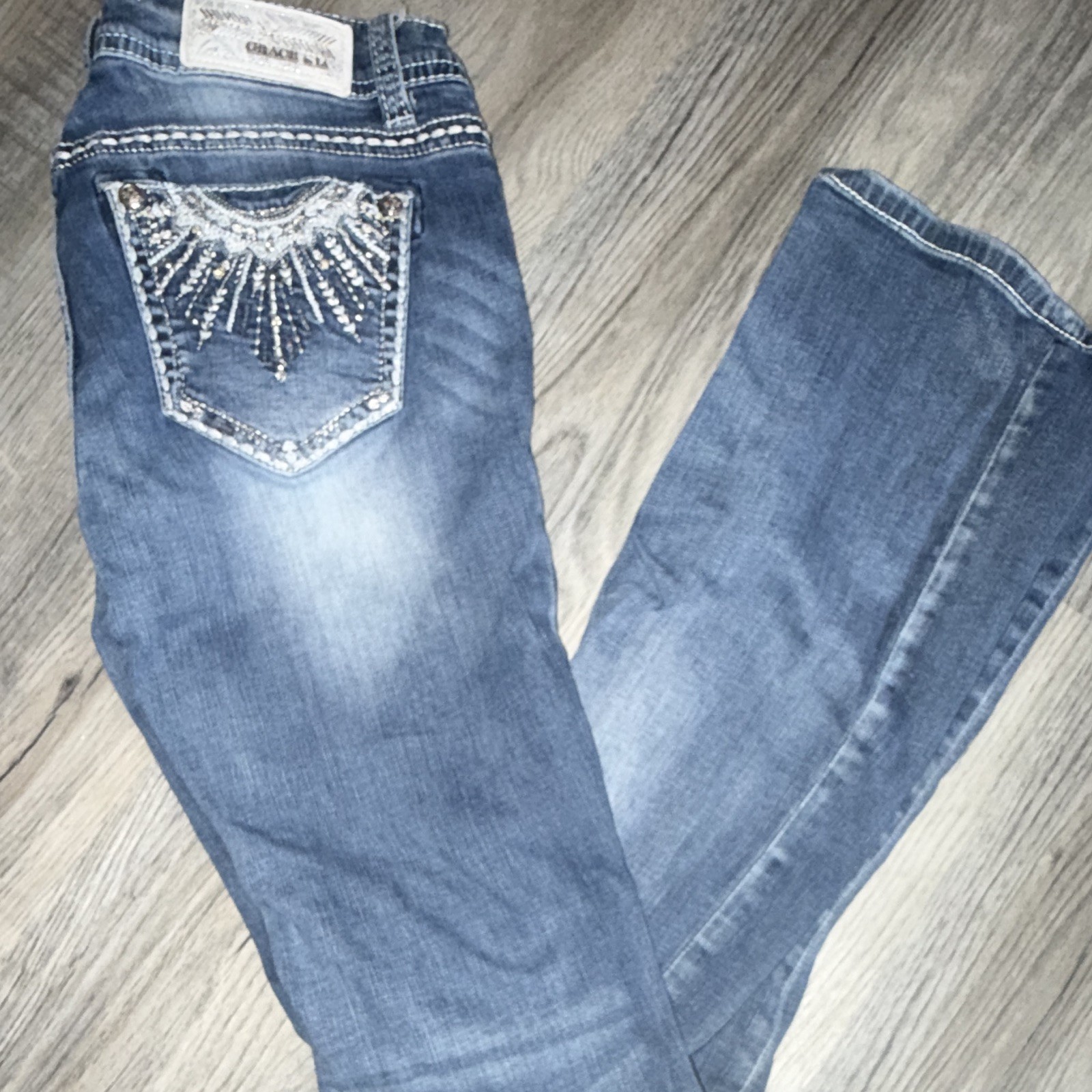 Grace Women’s Medium Wash Blue Skinny Jeans Embroidered Rhinestone 5-Pocket